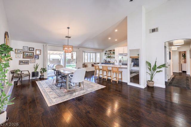 2027 Shadow Brook Way, Henderson, NV 89074