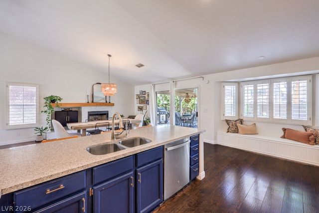 2027 Shadow Brook Way, Henderson, NV 89074