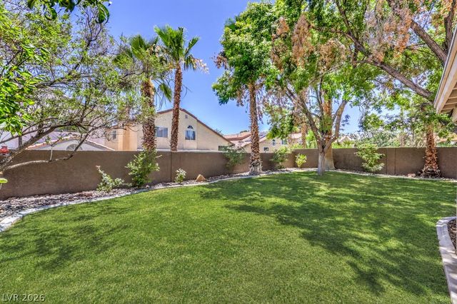 2027 Shadow Brook Way, Henderson, NV 89074