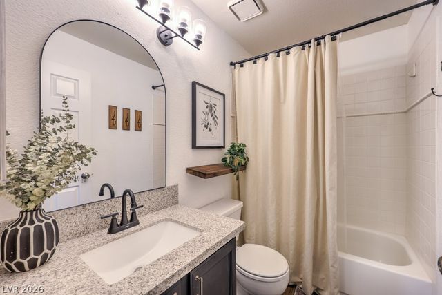 2027 Shadow Brook Way, Henderson, NV 89074