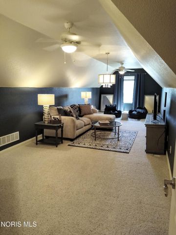 2942 Lexington Glen Boulevard, Monclova, OH 43542