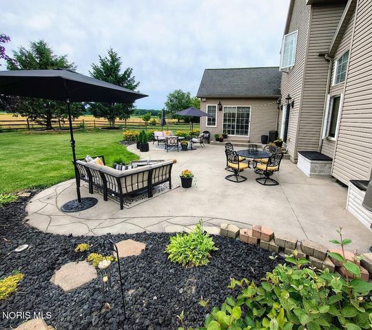 2942 Lexington Glen Boulevard, Monclova, OH 43542