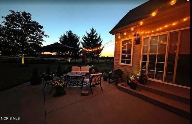 2942 Lexington Glen Boulevard, Monclova, OH 43542