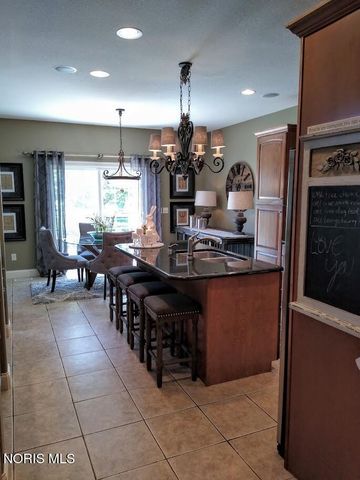 2942 Lexington Glen Boulevard, Monclova, OH 43542