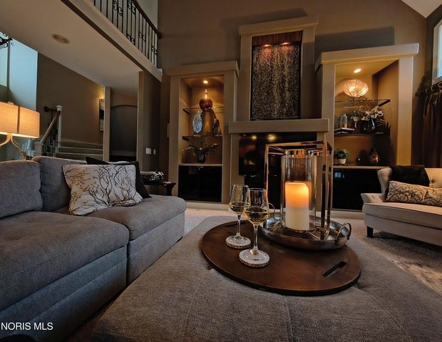 2942 Lexington Glen Boulevard, Monclova, OH 43542