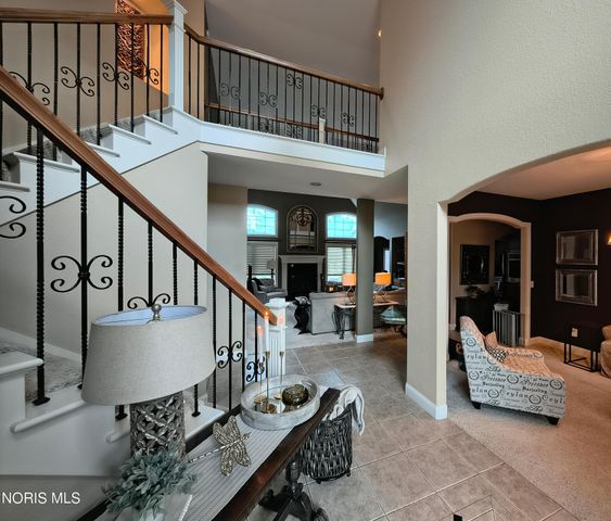 2942 Lexington Glen Boulevard, Monclova, OH 43542