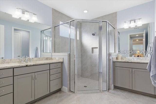 323 Lighthouse Dr, Hardeeville, SC 29927