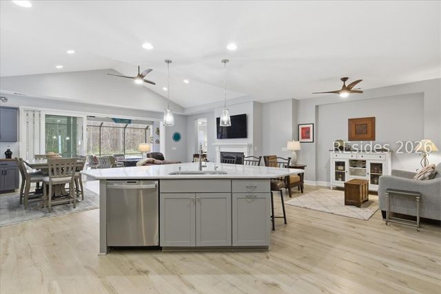 323 Lighthouse Dr, Hardeeville, SC 29927