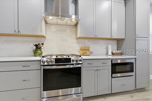 323 Lighthouse Dr, Hardeeville, SC 29927