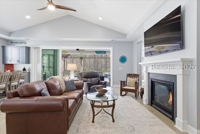 323 Lighthouse Dr, Hardeeville, SC 29927