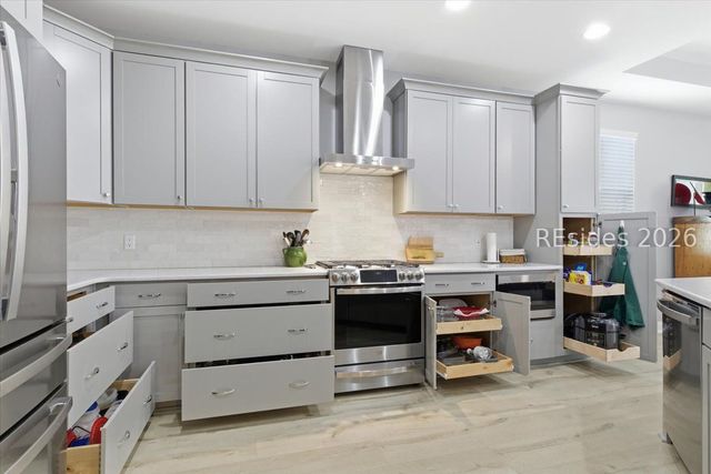 323 Lighthouse Dr, Hardeeville, SC 29927