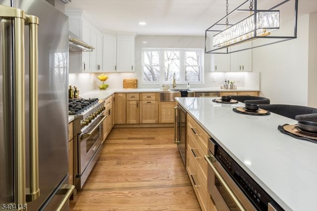 415 Mount Prospect Ave, Clifton City, NJ 07012