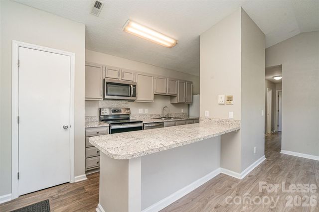 6165 Meadow Rose Lane, Charlotte, NC 28215