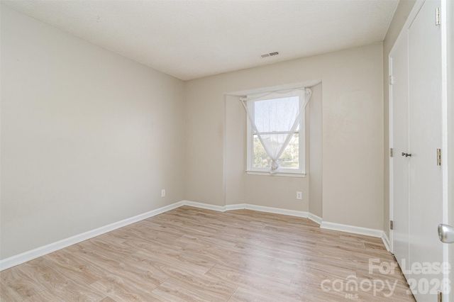 6165 Meadow Rose Lane, Charlotte, NC 28215