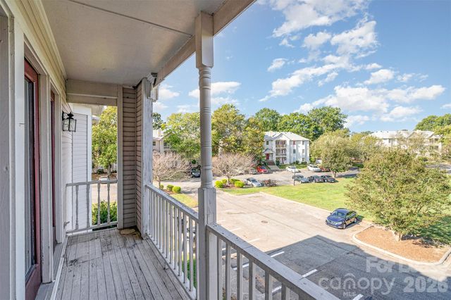 6165 Meadow Rose Lane, Charlotte, NC 28215