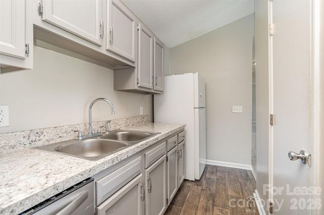 6165 Meadow Rose Lane, Charlotte, NC 28215