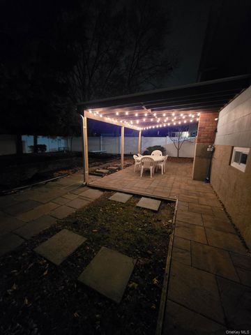 2711 W Alder Road, Bellmore, NY 11710