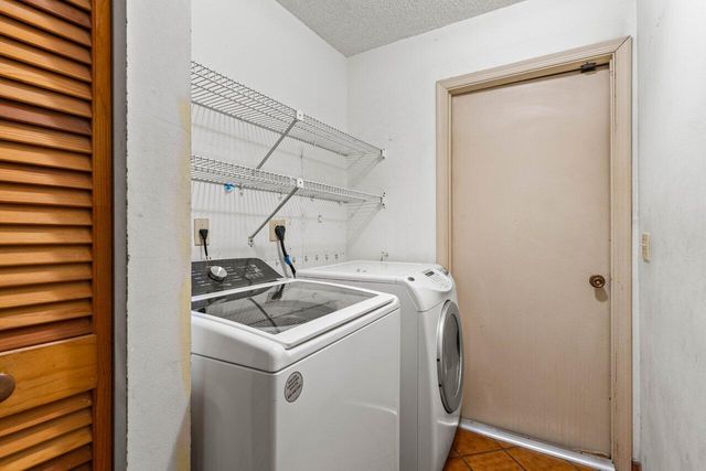 3093 NW 28th Terrace, Boca Raton, FL 33434