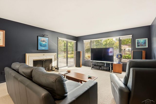 810 Fairway Drive, Saginaw Twp, MI 48638
