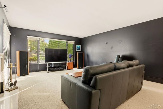 810 Fairway Drive, Saginaw Twp, MI 48638