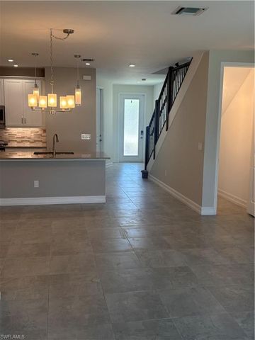 7608 Morgan WAY, Naples, FL 34119