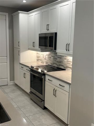 7608 Morgan WAY, Naples, FL 34119