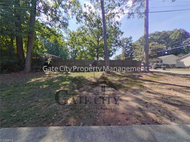 2021 Maywood Street A, Greensboro, NC 27403
