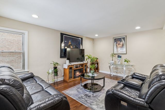 4109 Wenonah Avenue, Stickney, IL 60402