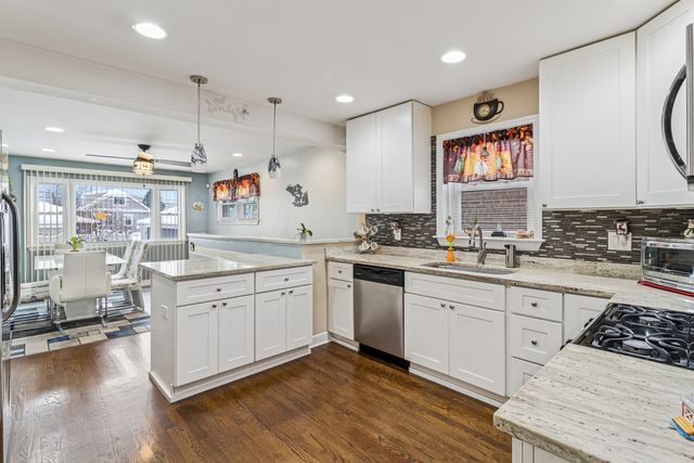 4109 Wenonah Avenue, Stickney, IL 60402