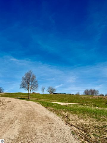 9088-B Aurora Vista Trail, Williamsburg, MI 49690