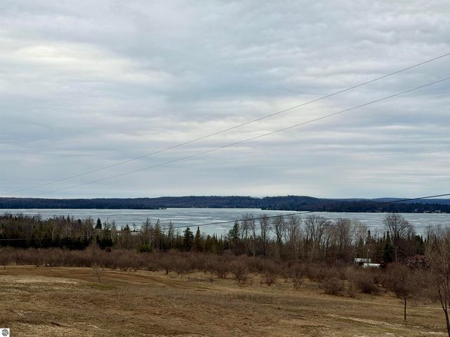 9088-B Aurora Vista Trail, Williamsburg, MI 49690