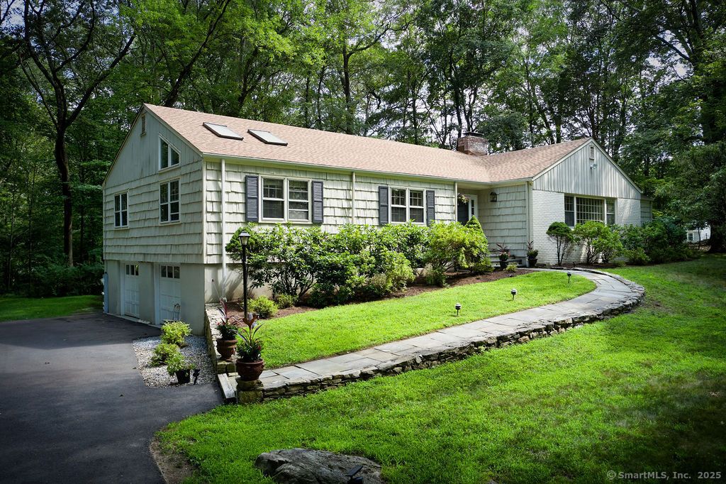135 Foxwood Road, Stamford, CT 06903