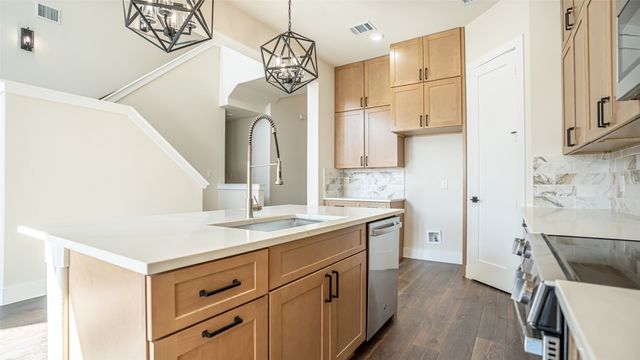 5702 Barkridge Drive, Granbury, TX 76048