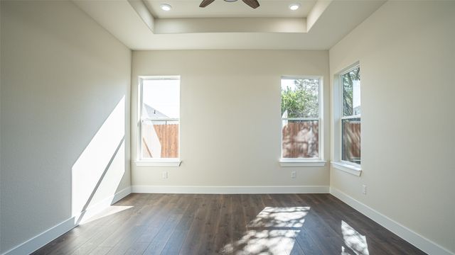 5702 Barkridge Drive, Granbury, TX 76048