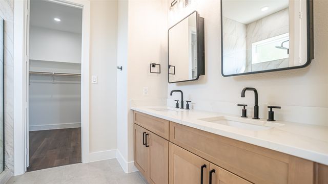 5702 Barkridge Drive, Granbury, TX 76048