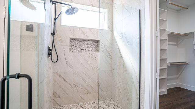 5702 Barkridge Drive, Granbury, TX 76048