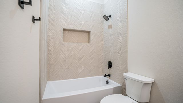 5702 Barkridge Drive, Granbury, TX 76048