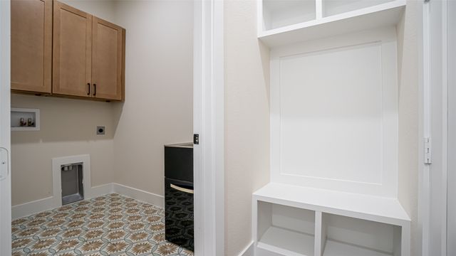 5702 Barkridge Drive, Granbury, TX 76048