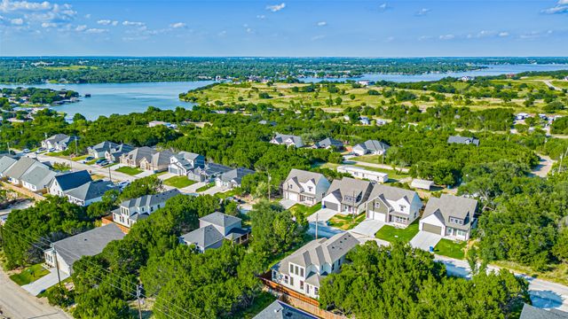 5702 Barkridge Drive, Granbury, TX 76048