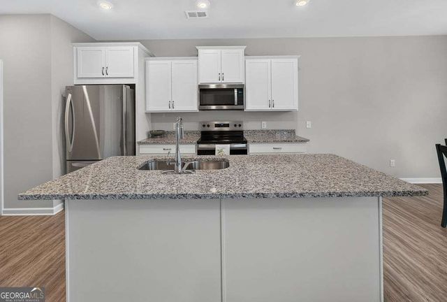 121 Mill Pond Lane, Calhoun, GA 30701