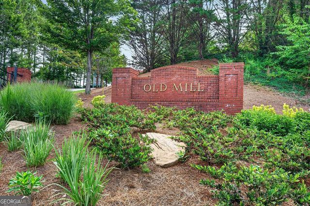 121 Mill Pond Lane, Calhoun, GA 30701