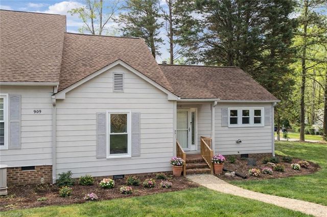 909 Chatfield Drive C, Jamestown, NC 27282