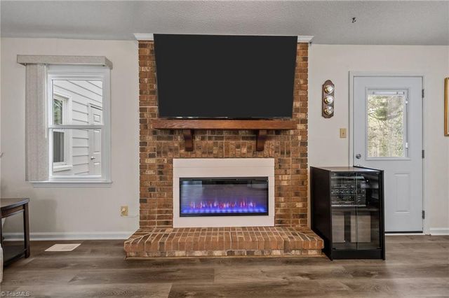 909 Chatfield Drive C, Jamestown, NC 27282