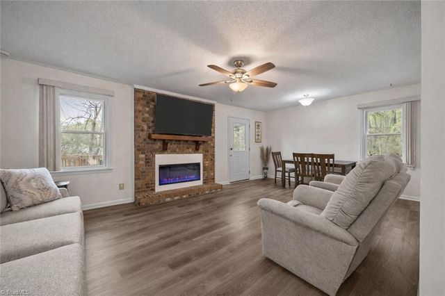 909 Chatfield Drive C, Jamestown, NC 27282