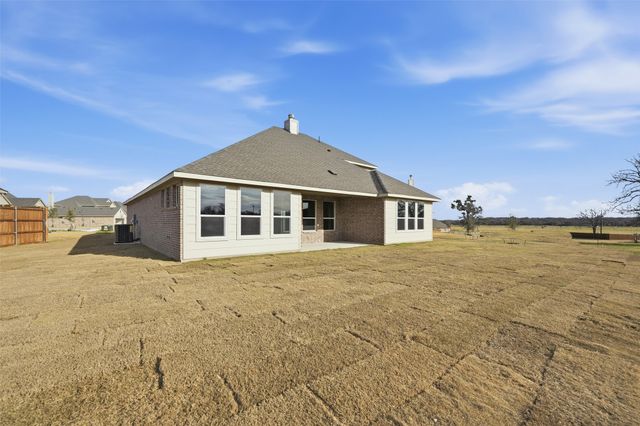 1100 Trinity Drive, Springtown, TX 76082