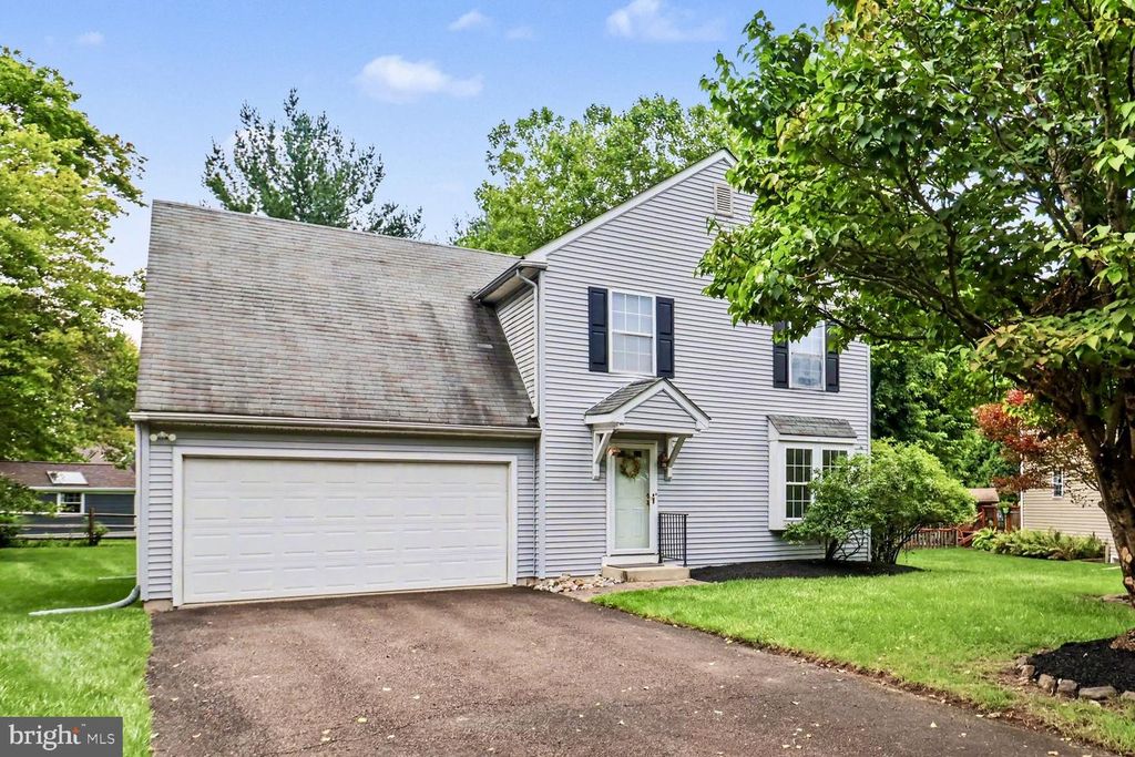 4541 FRENCH DR, DOYLESTOWN, PA 18902 — photo 2