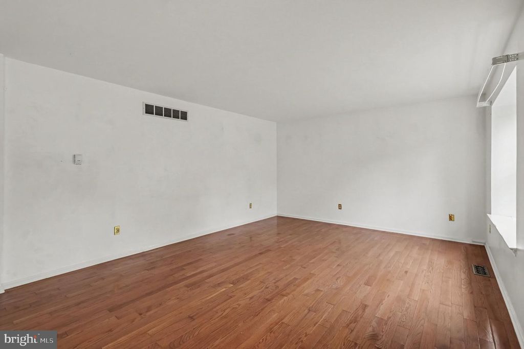 4541 FRENCH DR, DOYLESTOWN, PA 18902 — photo 4