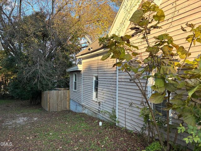 204 W Hill Street, Benson, NC 27504