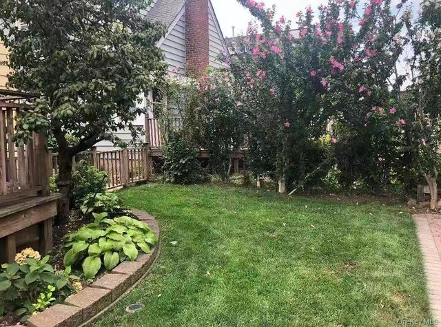 24125 85th Avenue, Bellerose, NY 11426