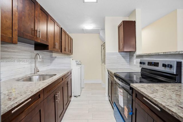 7604 SW 10th Court 2, North Lauderdale, FL 33068